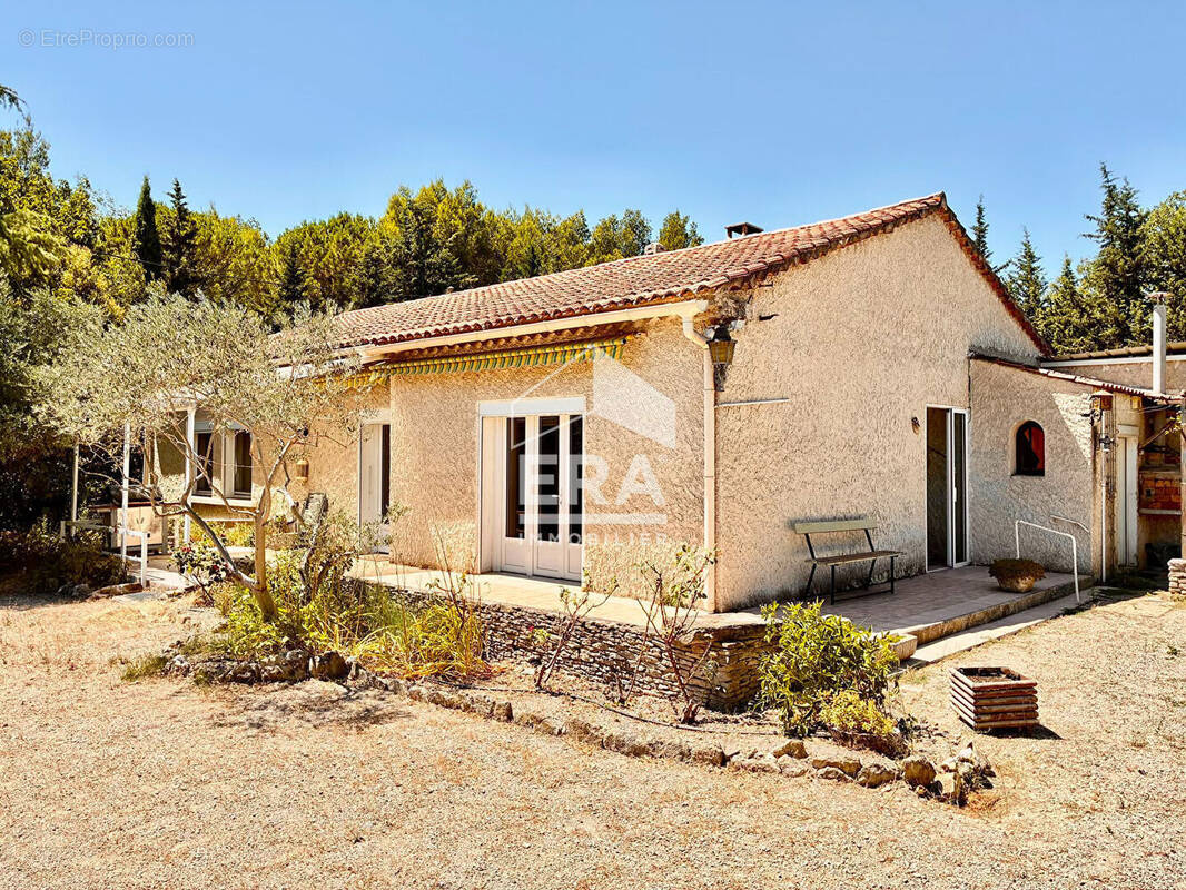 Maison à L'ISLE-SUR-LA-SORGUE