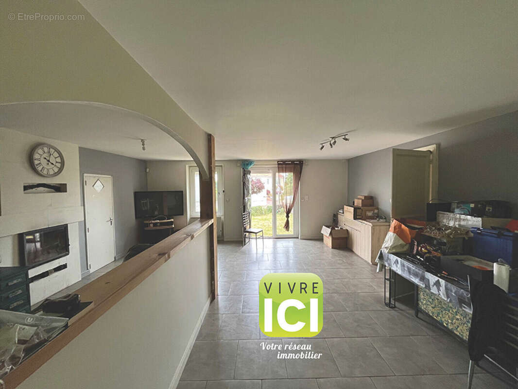 Maison à SAINT-JULIEN-DE-CONCELLES