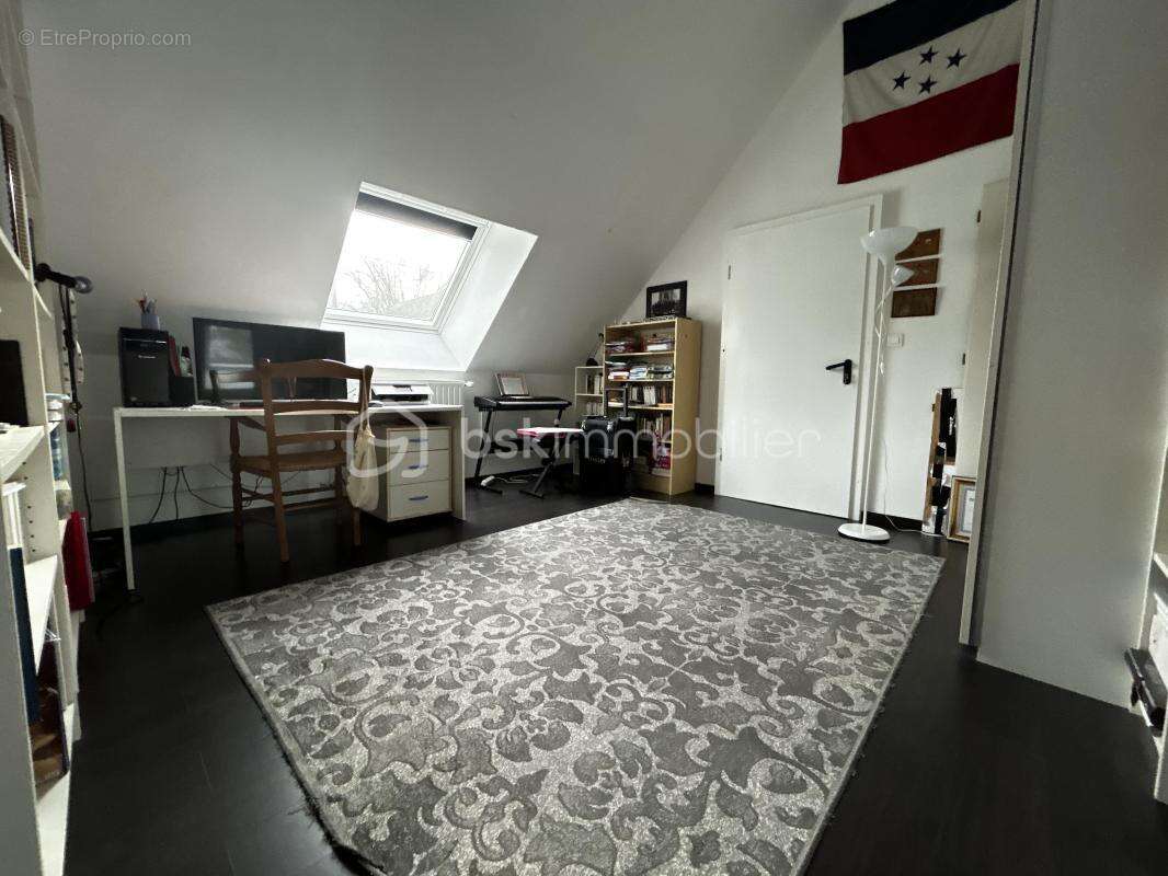 Maison moderne à Sens quartier Moulin à Tan à côté du centre ville - photo 16
