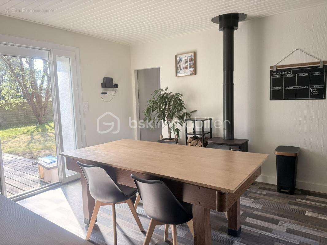 Maison à LE PERRIER