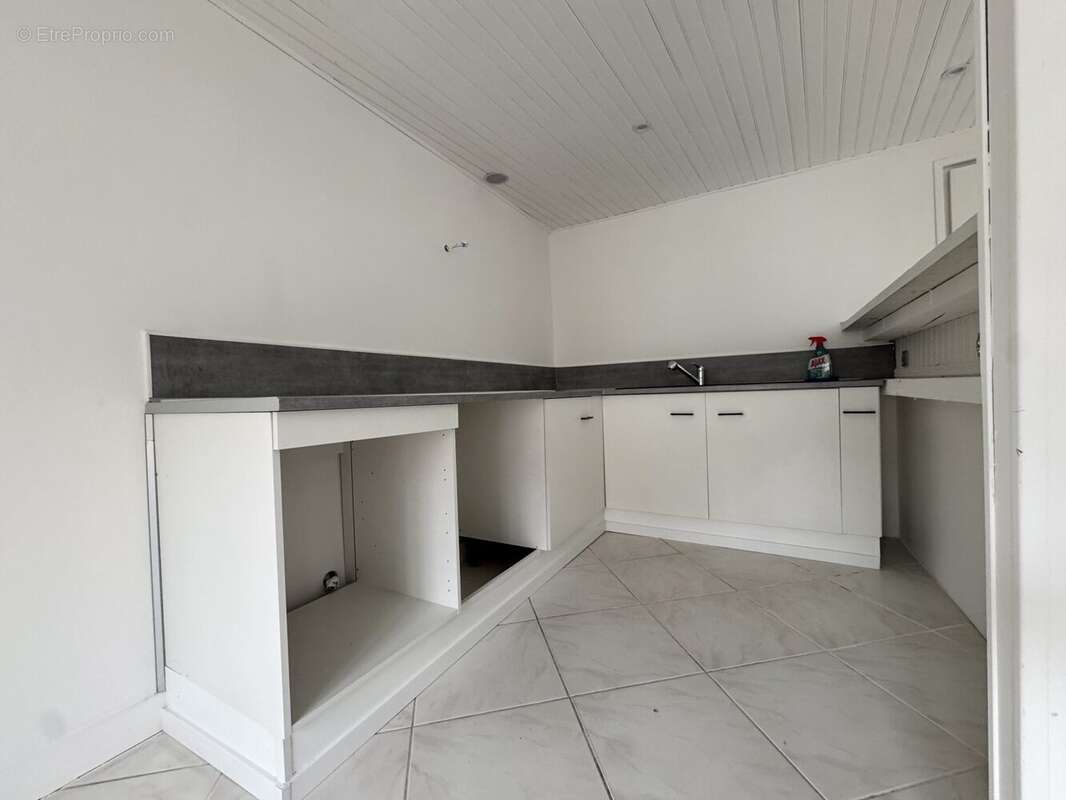 Appartement à LA CHAPELLE-EN-SERVAL