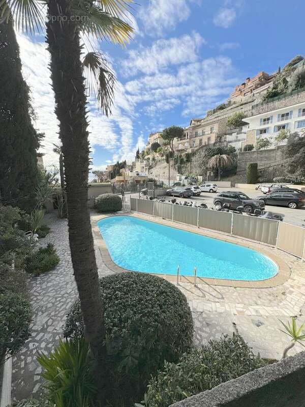 Appartement à ROQUEBRUNE-CAP-MARTIN