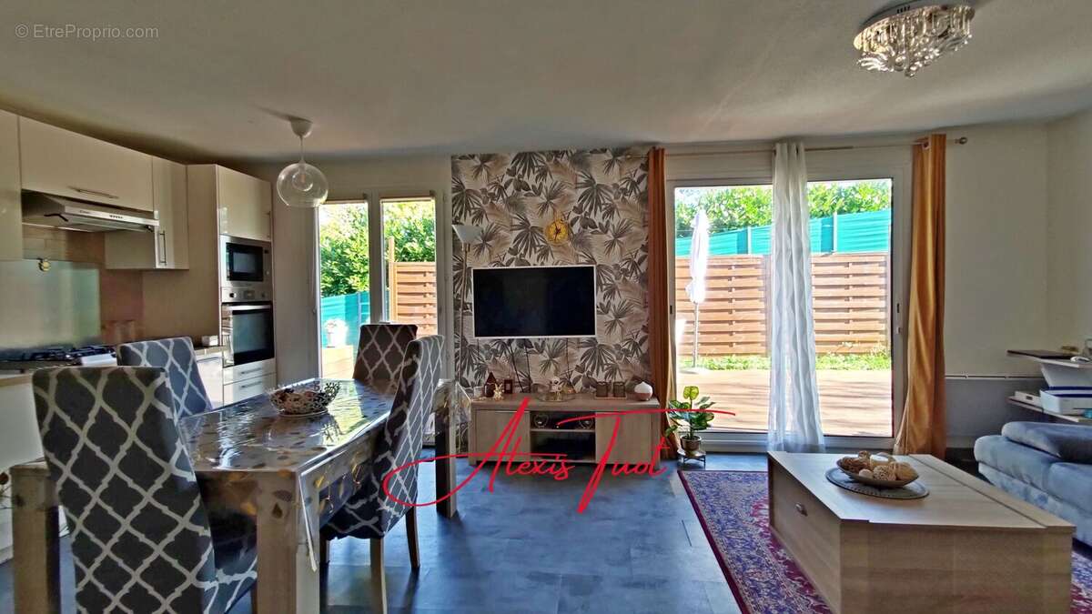 Maison à AMBARES-ET-LAGRAVE