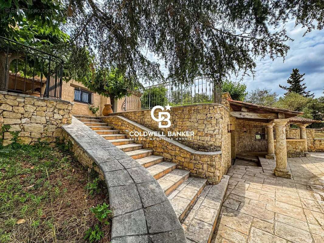 Maison à PIERREFEU-DU-VAR