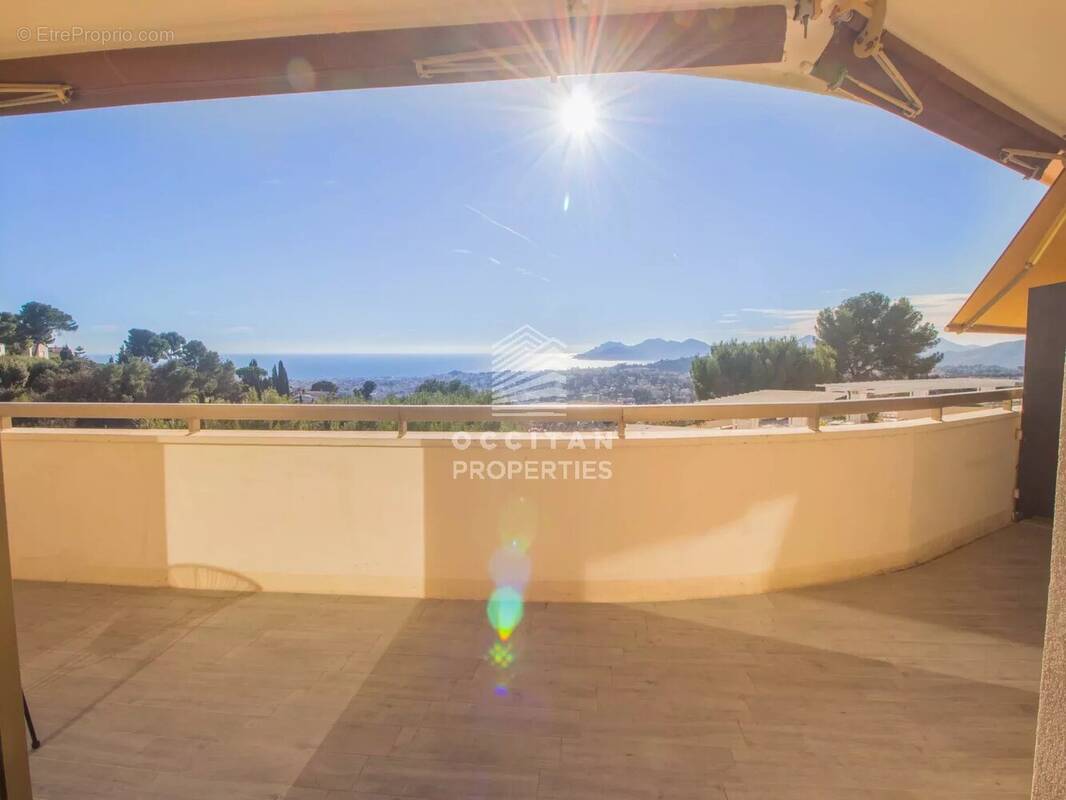 Appartement à LE CANNET