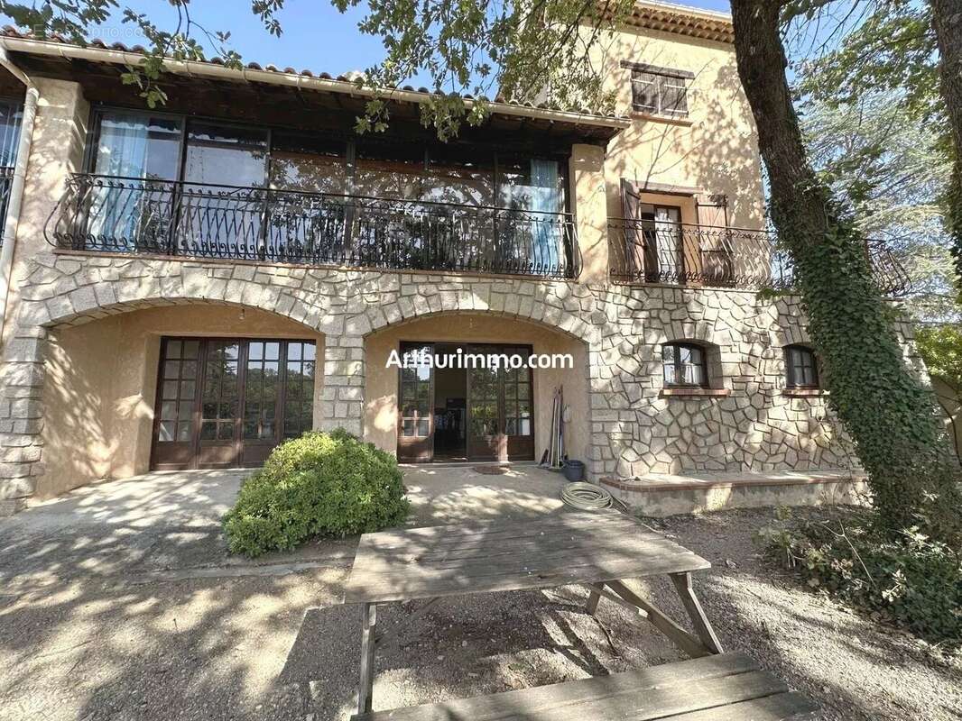 Maison à TRANS-EN-PROVENCE