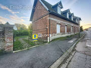 Maison à MONTBREHAIN