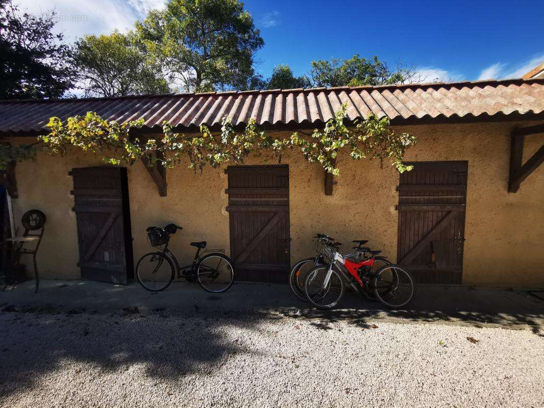 Propriété de 2 maisons avec piscine sur 11ha Armous et Cau ( - photo 12