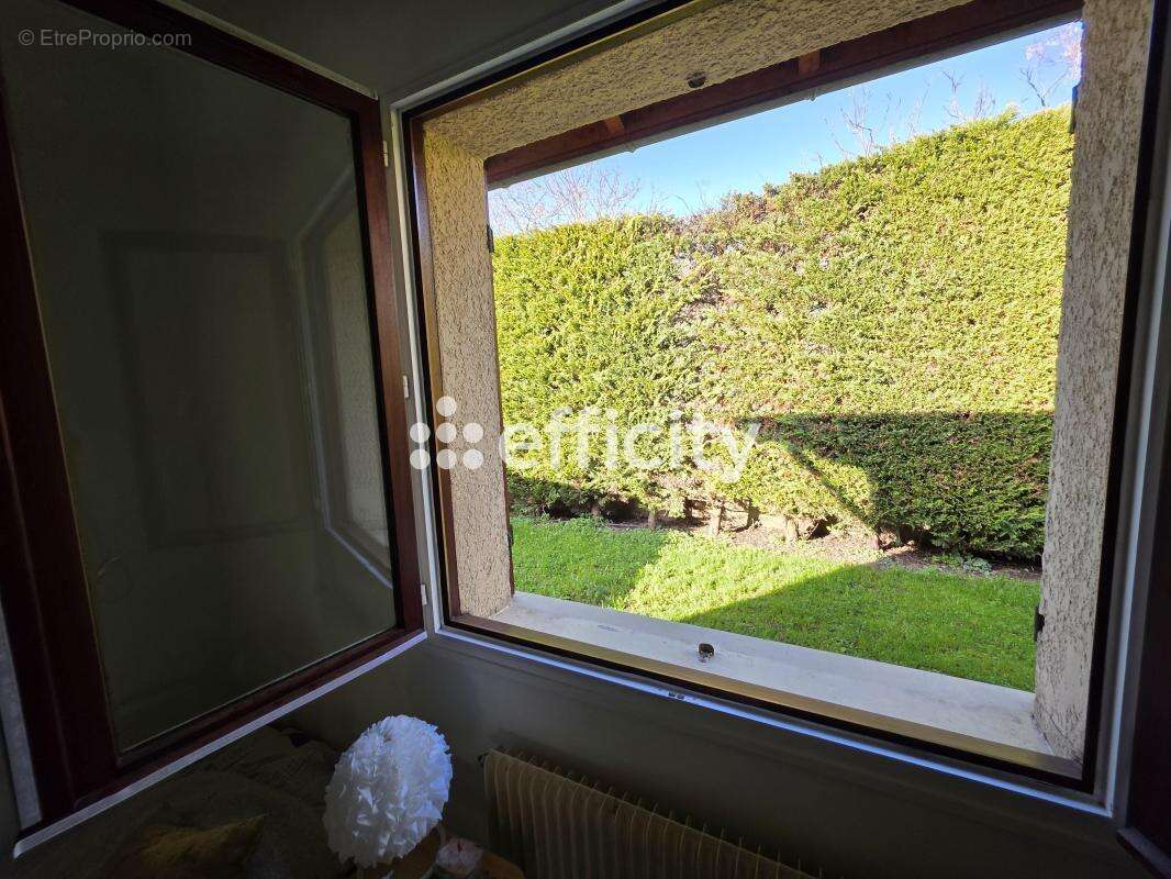 Maison à VAULX-EN-VELIN