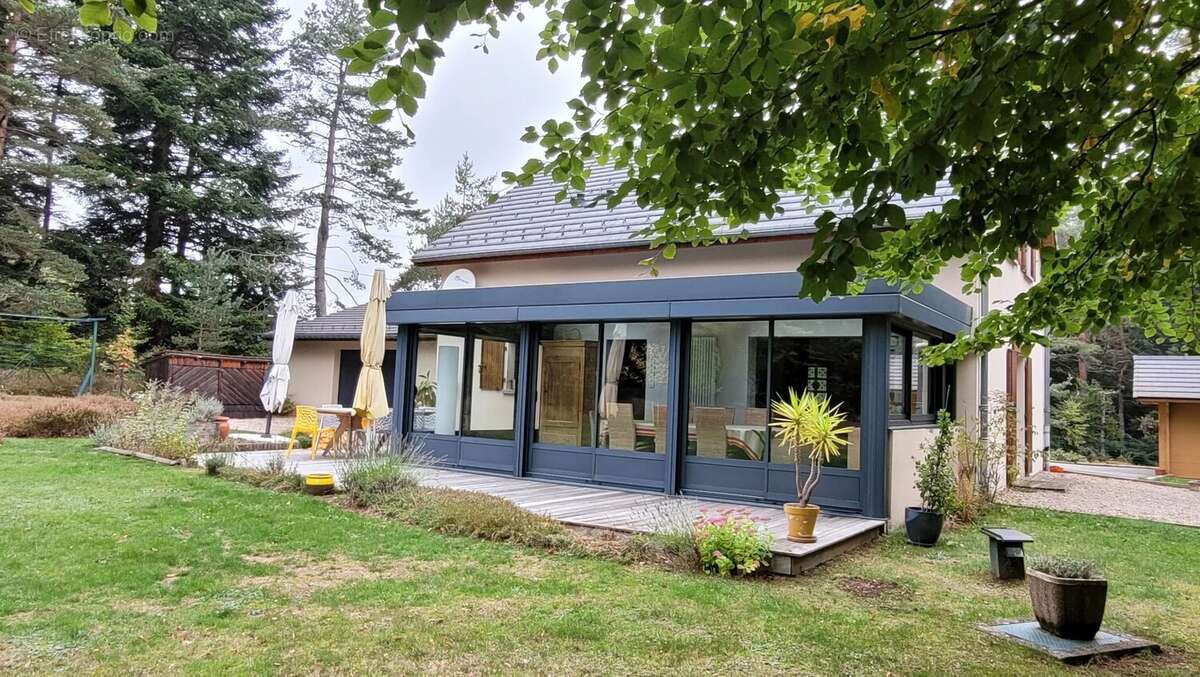 Maison à LE CHAMBON-SUR-LIGNON