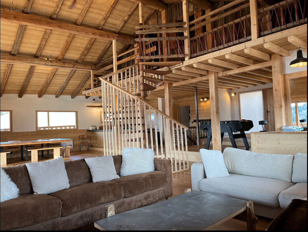 Maison à NOTRE-DAME-DE-BELLECOMBE