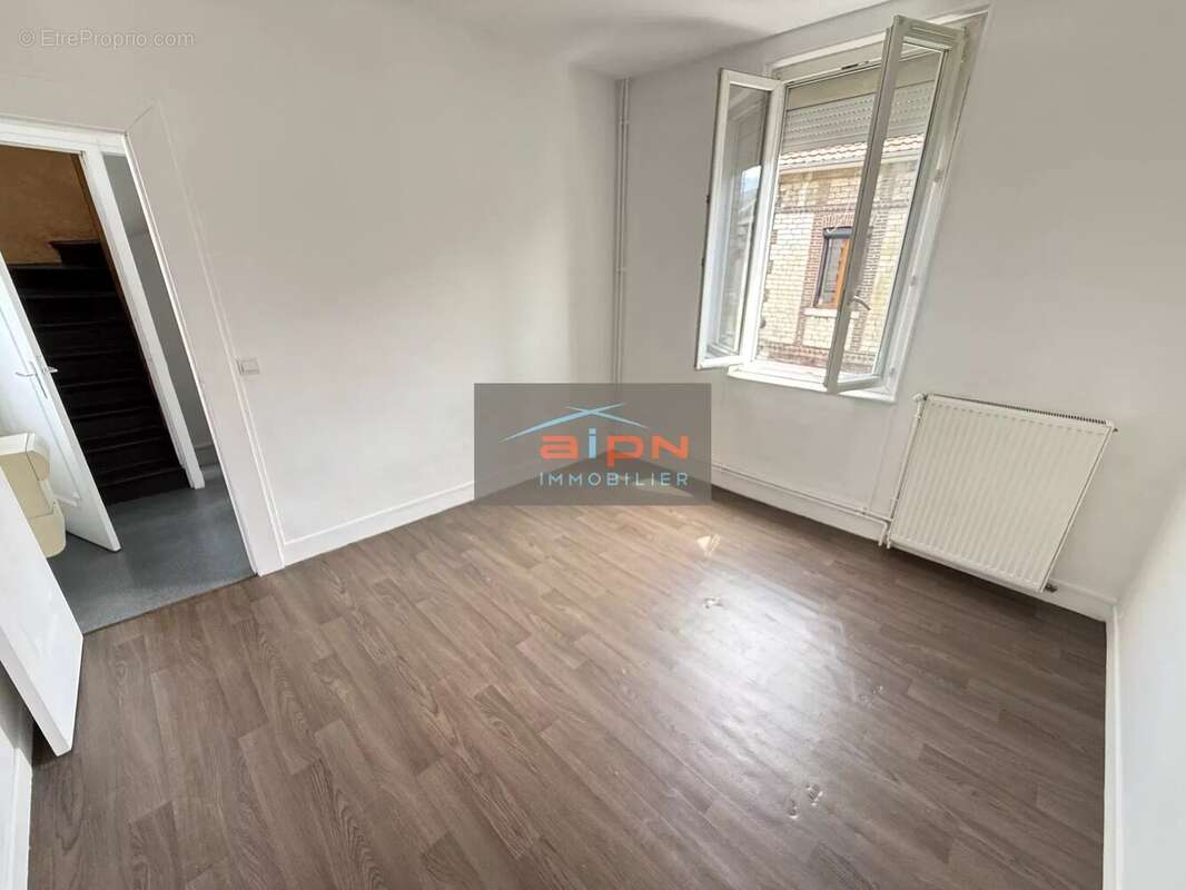 Maison 2 ch + bureau mitoyenne 1 côté - photo 5