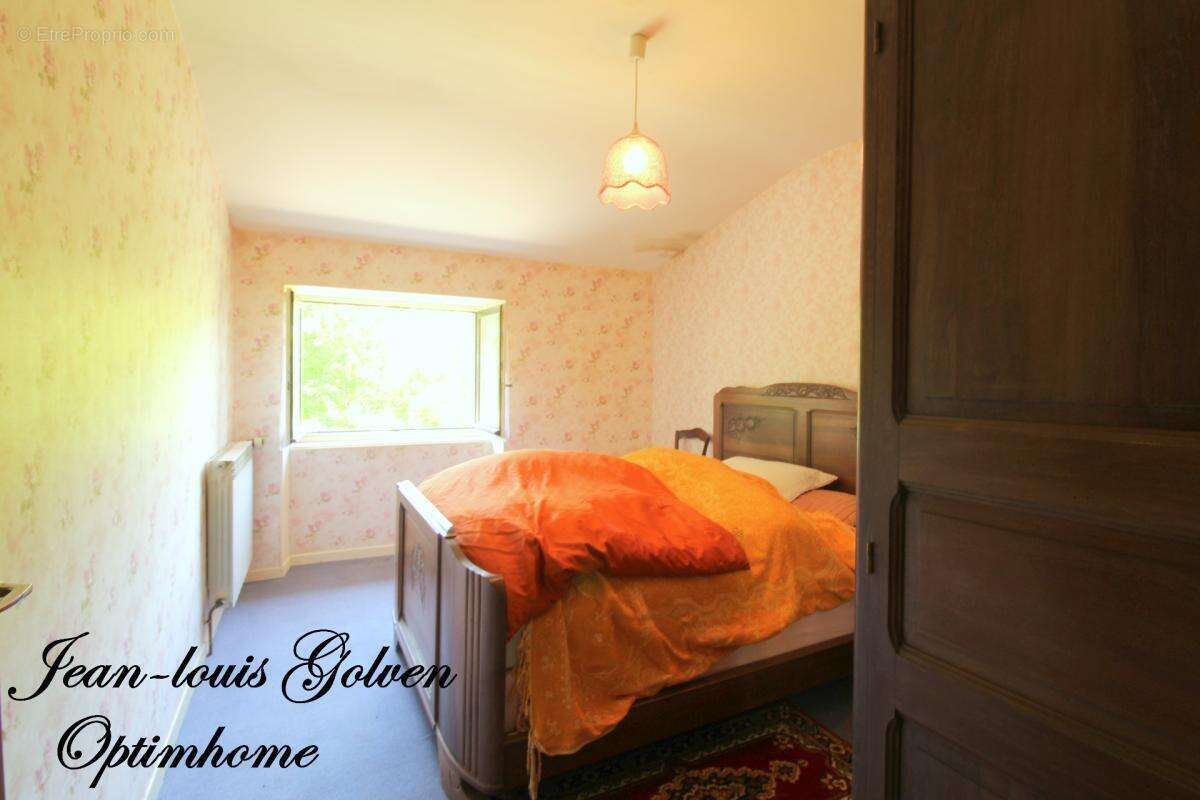 Maison à vendre avec de beaux volumes, à quelques minutes de Brousse-le-château (12) - photo 10