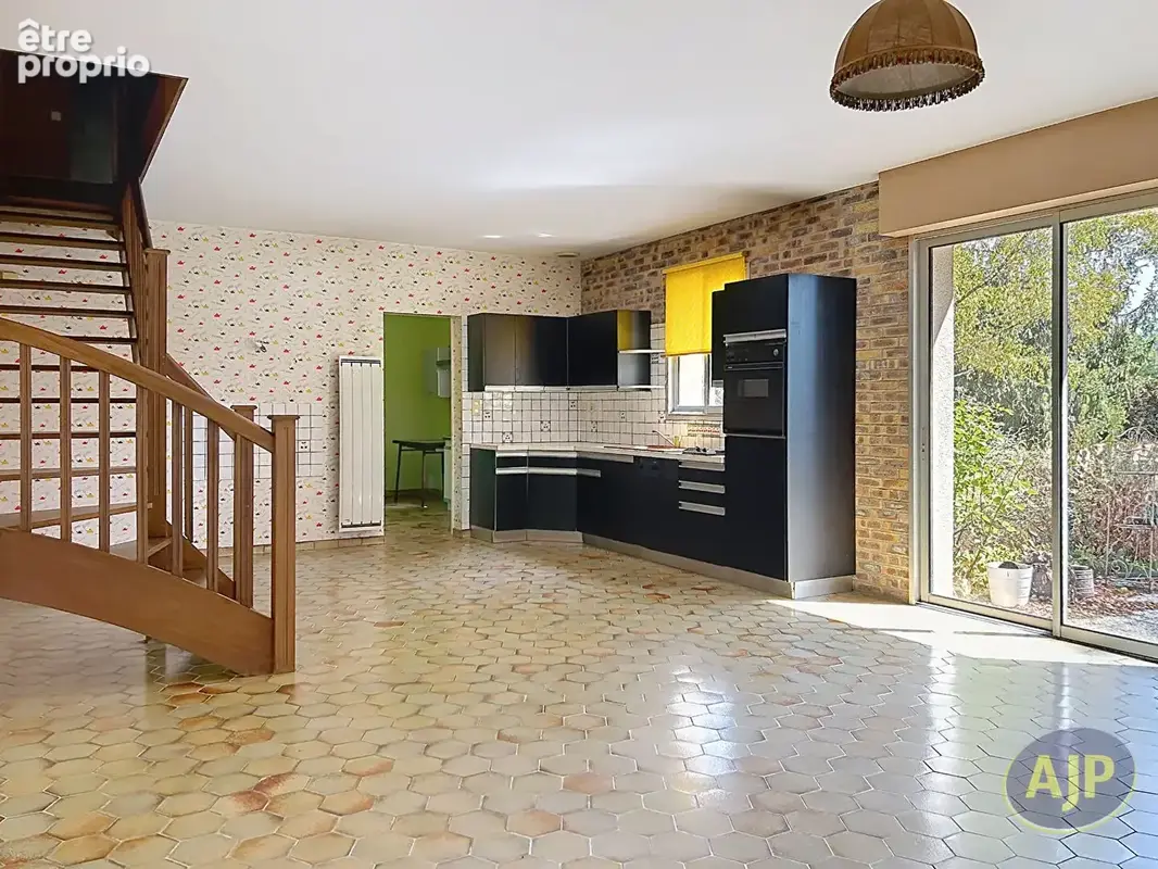 CHÂTEAUBRIANT - Maison familiale 135 m² 6 pièces - photo 6