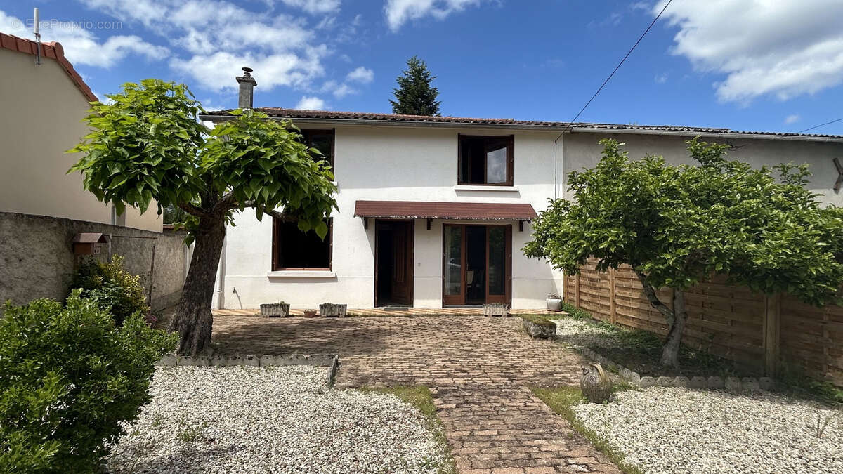 Maison à ORLEAT