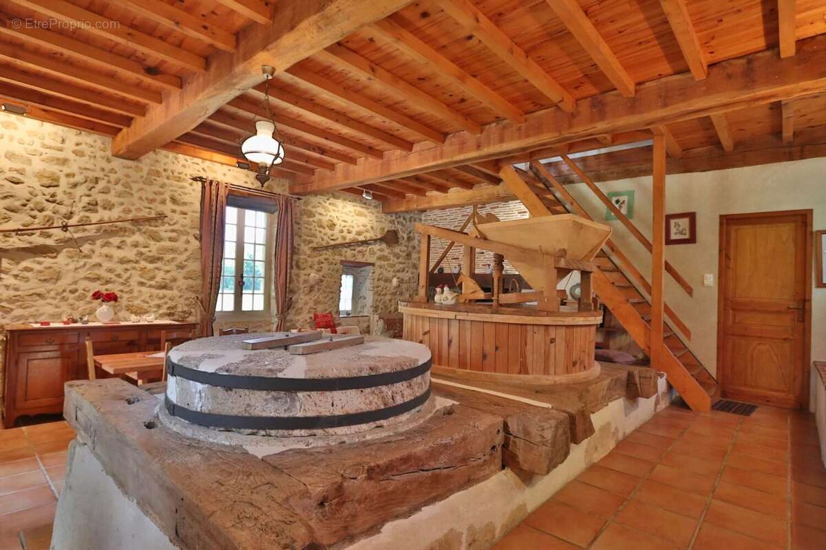 Maison à CROUSEILLES