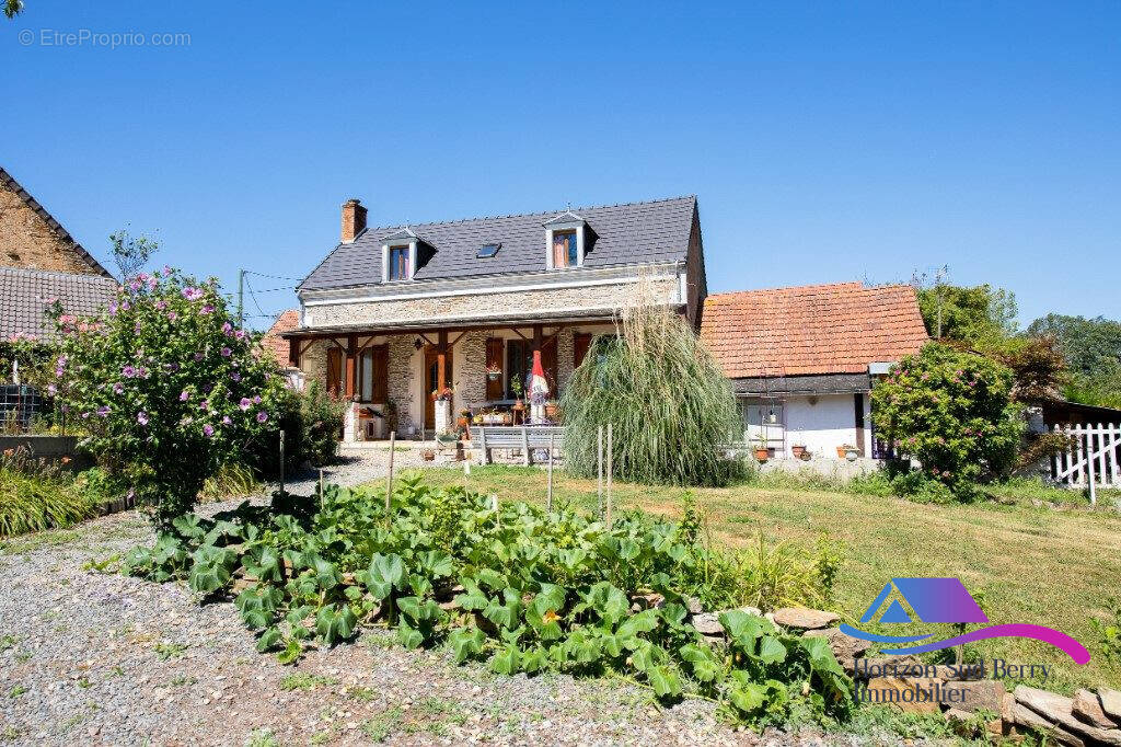 FACADE MAISON - Maison à SAINT-SATURNIN