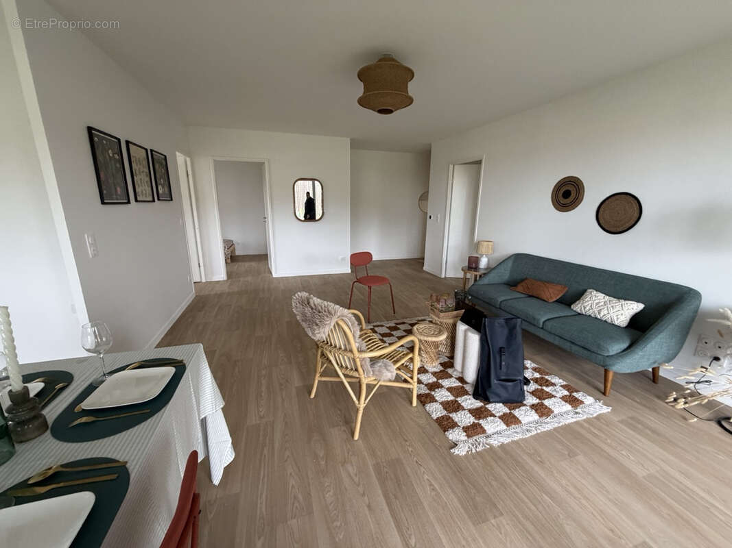 Appartement à TOULENNE