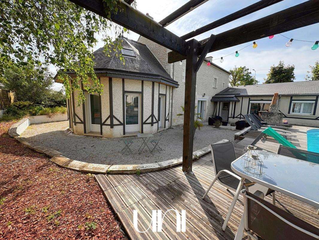 Maison à CORMELLES-LE-ROYAL