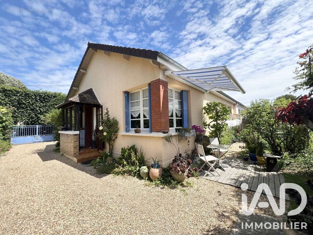 Maison 79 m² à Trappes  - photo 2
