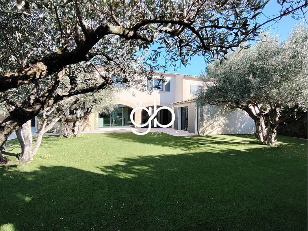 Maison à UZES