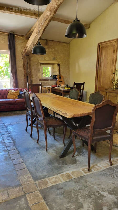 Maison à CIVRAC-DE-BLAYE