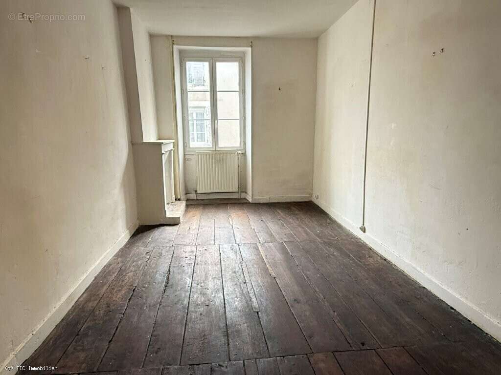 Maison à RUFFEC