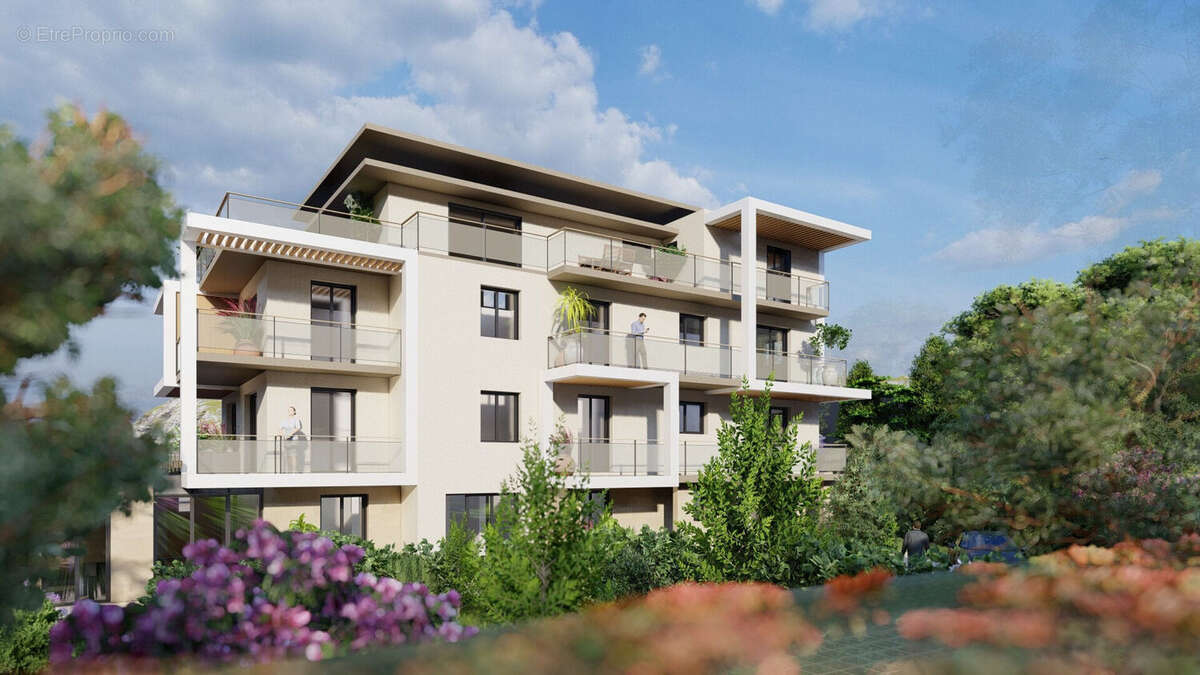 Appartement à VALLAURIS