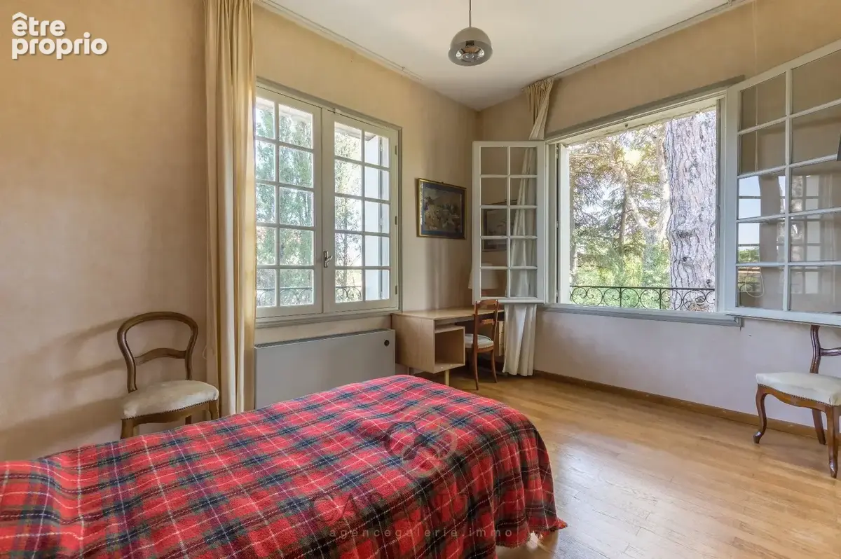 Maison familiale de plus de 270 m² avec parc arboré de 3 000 m² aux Arceaux à Montpellier - photo 27