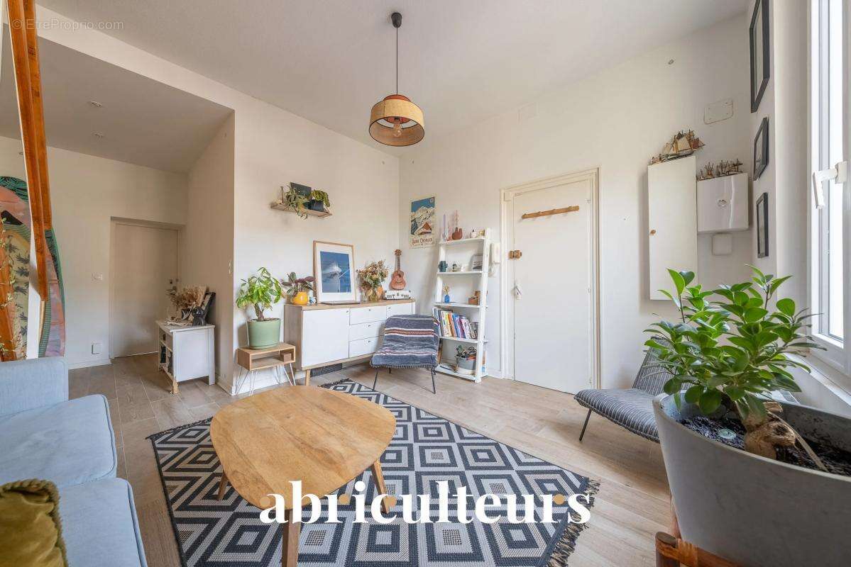 Appartement à BORDEAUX