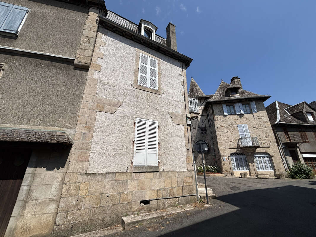 Immeuble dans le centre historique - photo 2