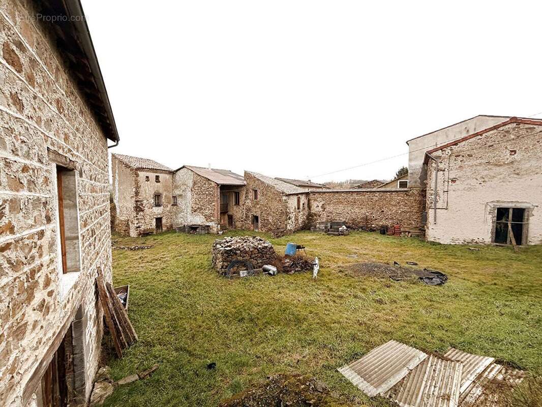 Maison à LEOTOING