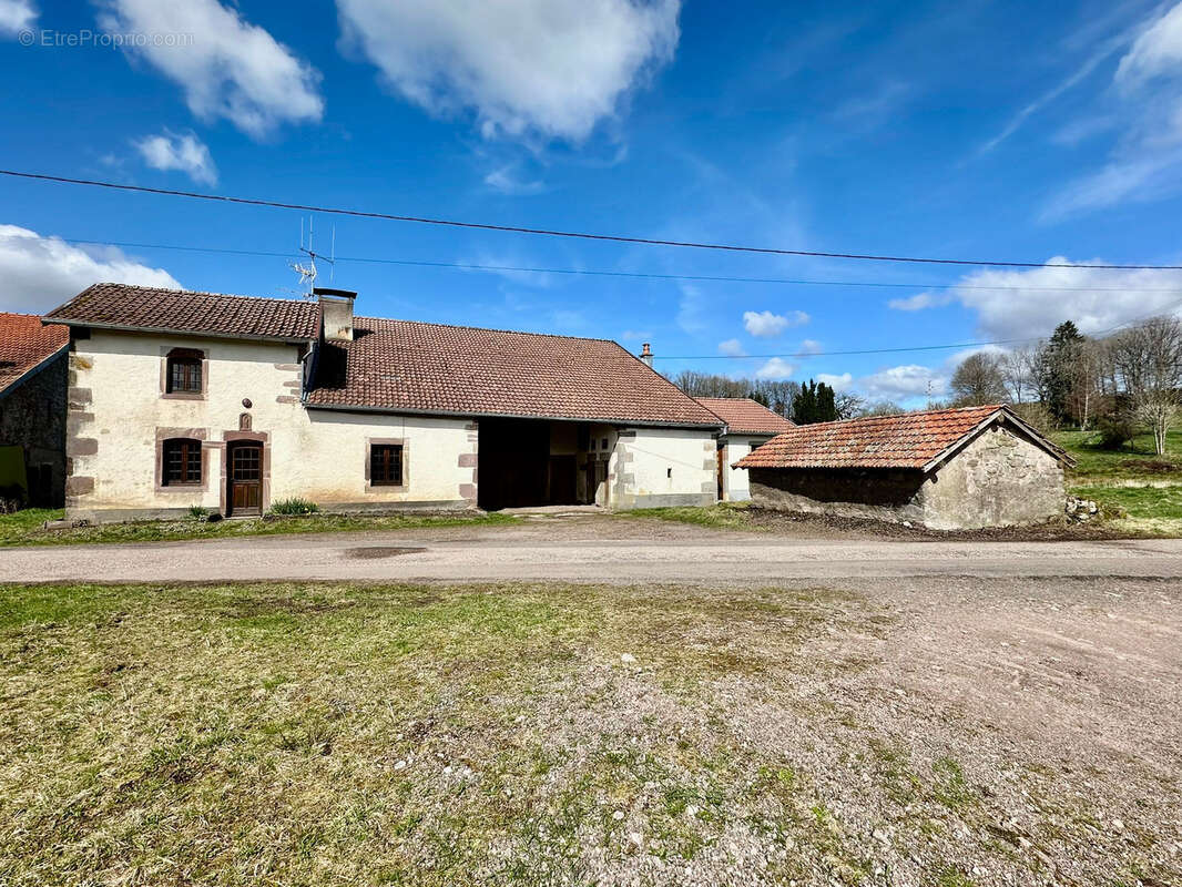 Maison à BEULOTTE-SAINT-LAURENT