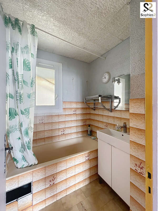 Appartement à SAINT-MARTIN-D'HERES