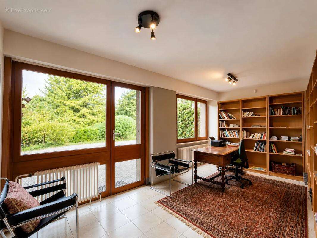 Maison d'architecte 7 pièces de 190 m² à Alby-sur-Chéran - photo 6