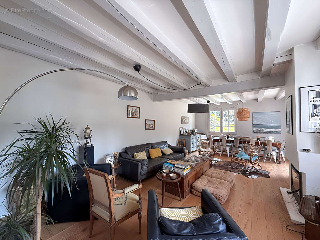 Maison à JOUY-EN-JOSAS