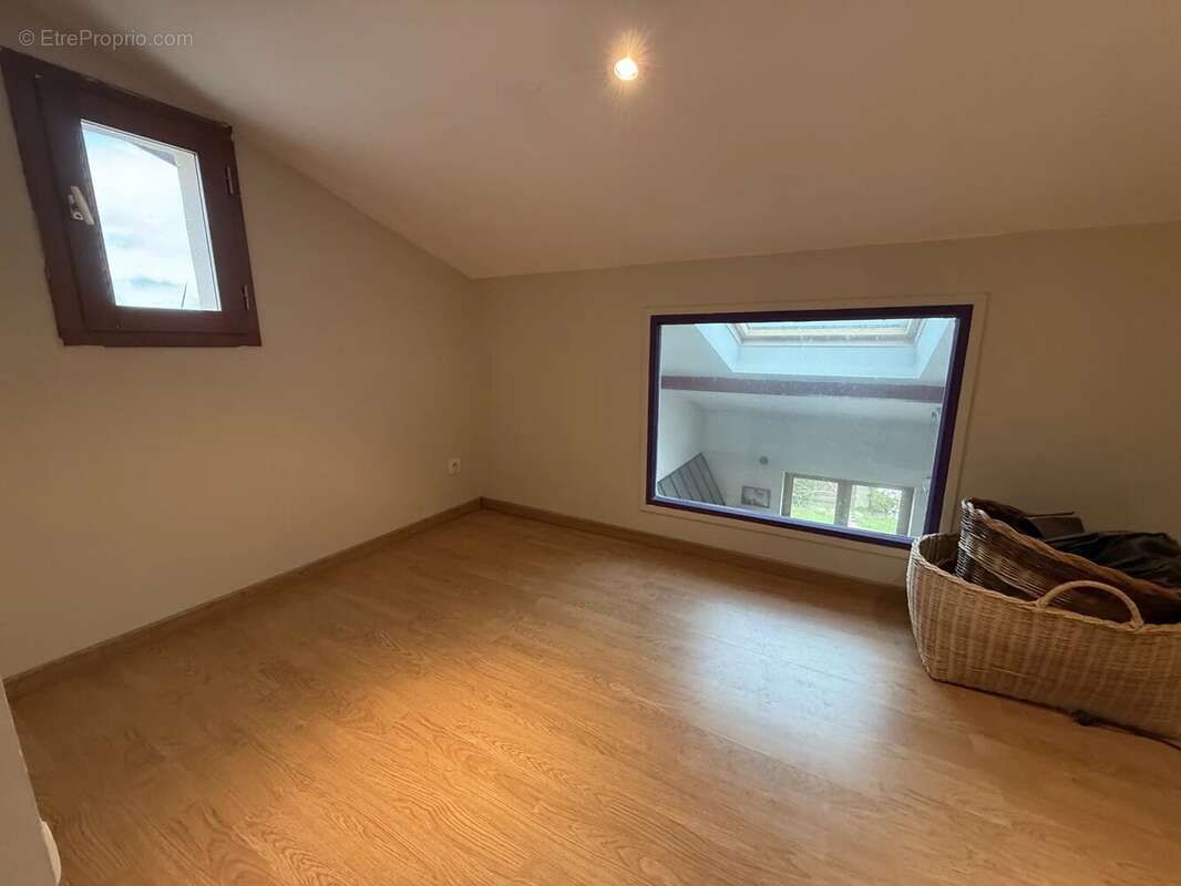 Maison à VILLEFRANCHE-SUR-SAONE