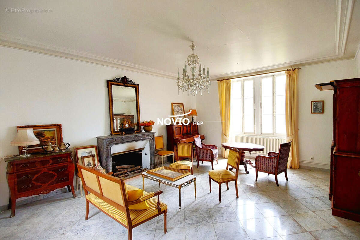 Maison 10 pièces 318 m² à vendre à Beaumont (86490) - photo 5