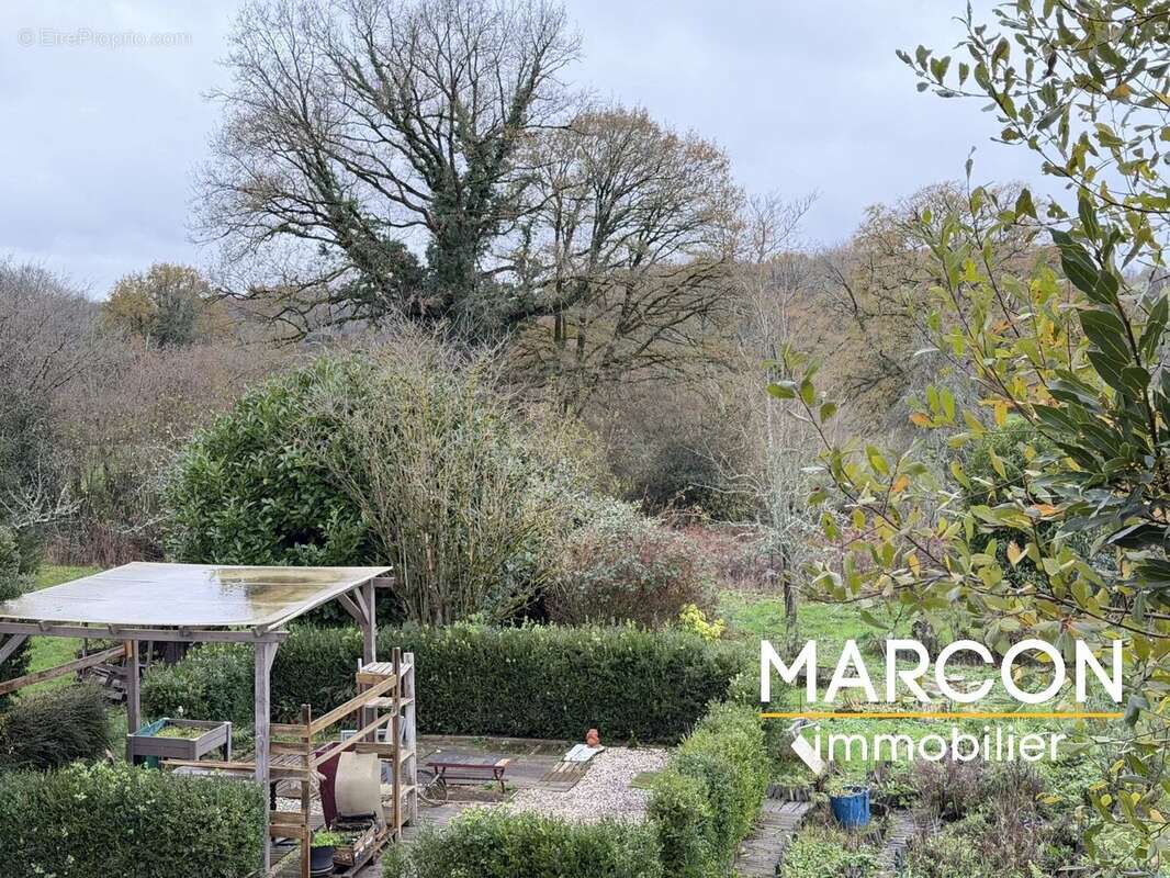 Maison à MOUTIER-MALCARD