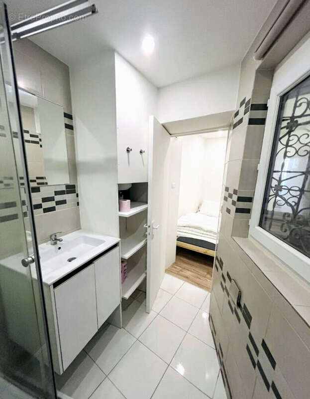 Appartement à PARIS-20E