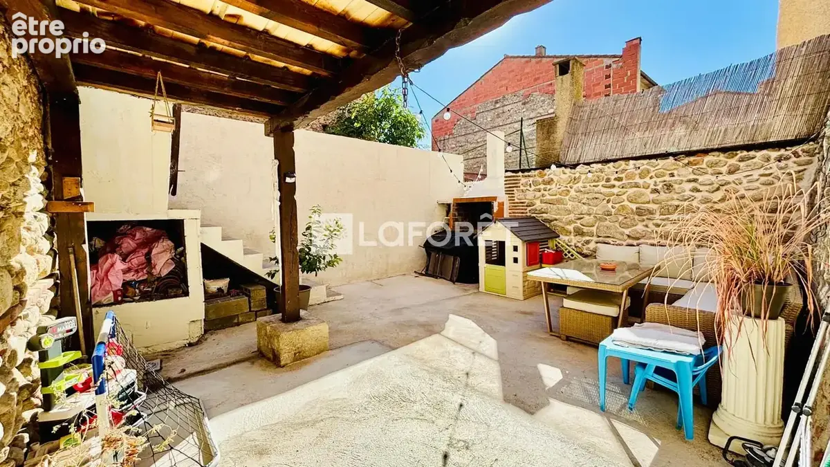 Elne - maison de village 2 faces avec garage et exterieur - photo 4