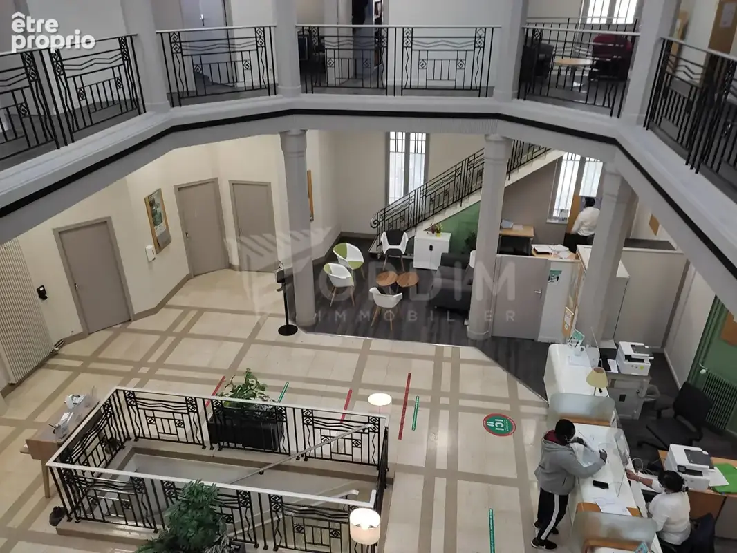 IMMEUBLE DE BUREAUX de  981m² en Centre Ville d'Auxerre - photo 6