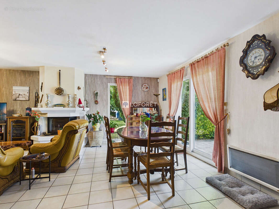 Maison à PLONEOUR-LANVERN
