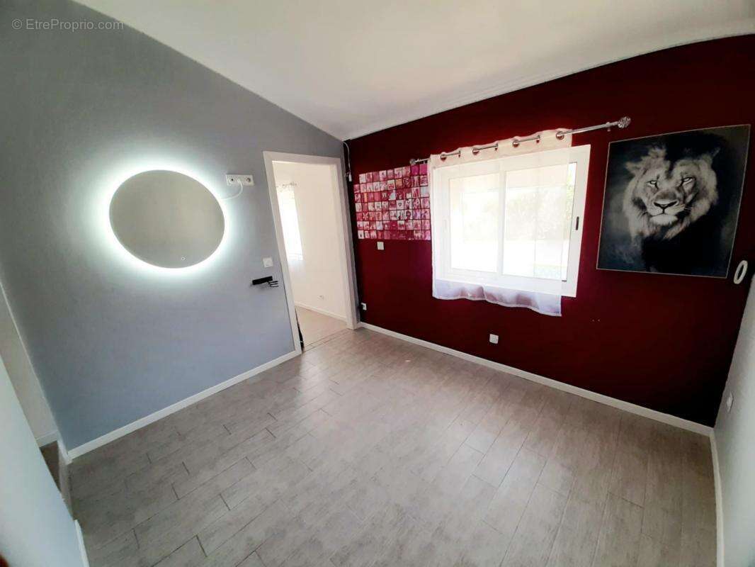 Maison à JONQUIERES