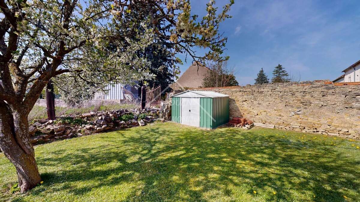 Maison à AIGUEPERSE