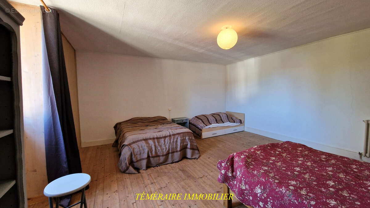 SIROD - Maison mitoyenne de 165m2 - photo 7