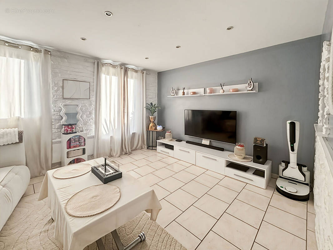 Maison à DAMMARIE-LES-LYS