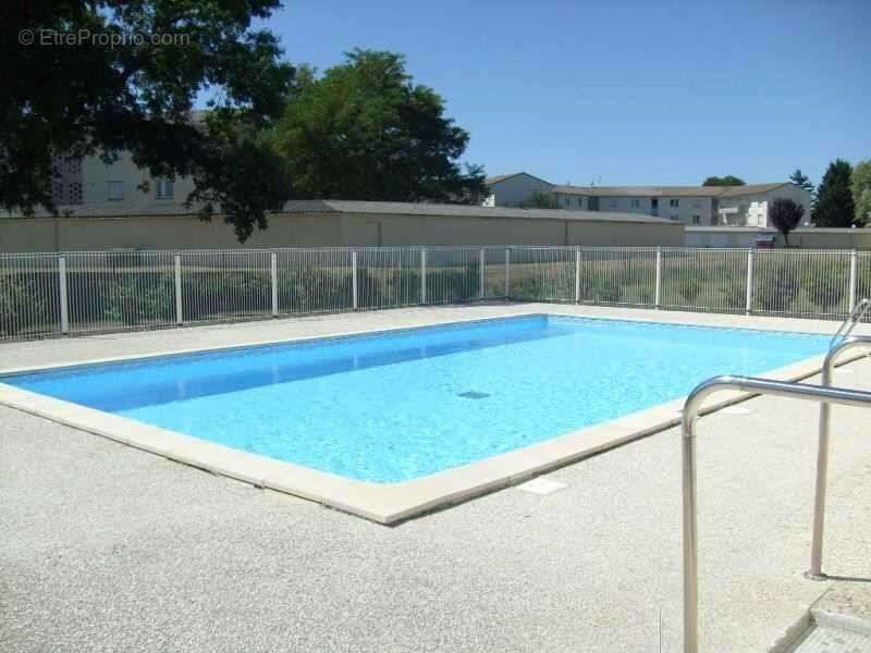 Appartement à COUTRAS