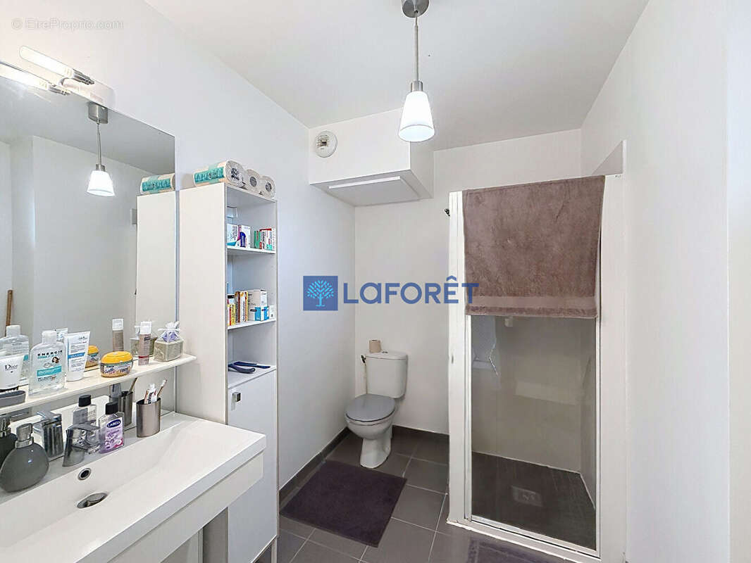 Appartement à SAINT-PIERRE-DU-PERRAY