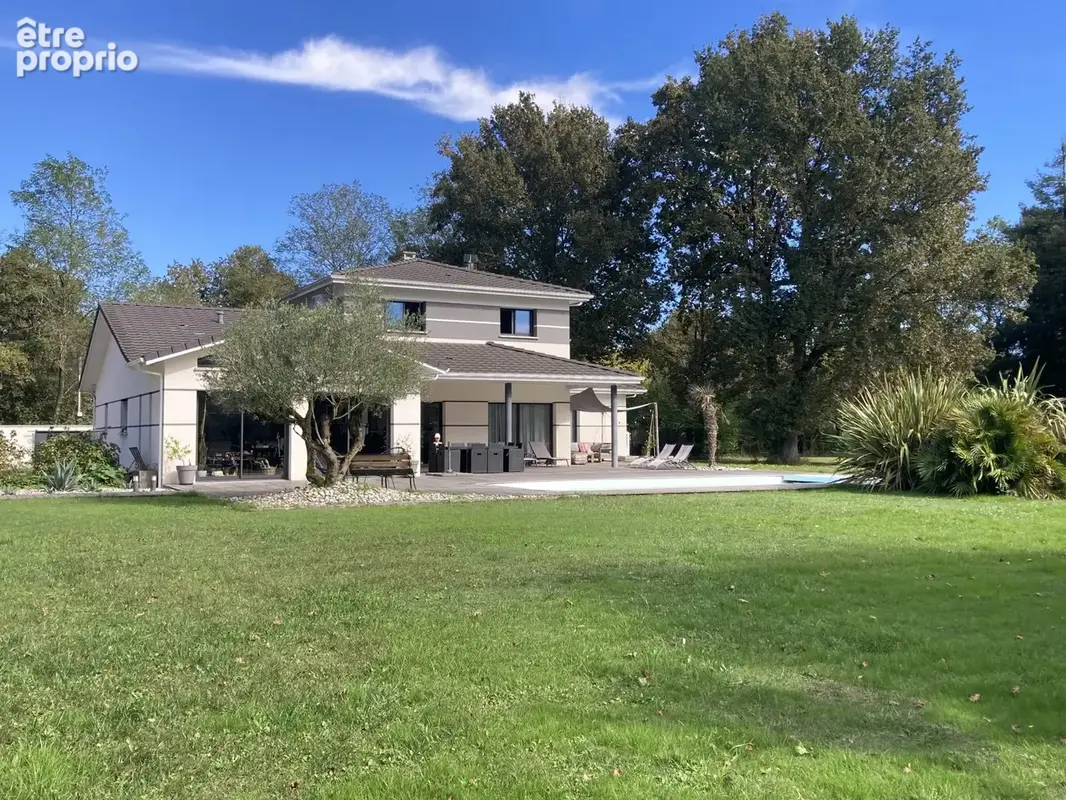 Maison 6 pièces 187 m² à vendre à Pessac (33600) - photo 2